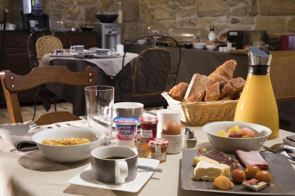 Hotel Les Rives De Notre Dame - photo 12