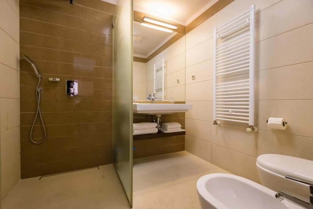 Duna Garden Hotel - photo 8