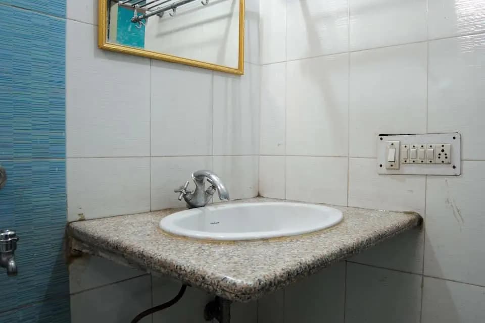 Swapnil International Hotel - photo 4