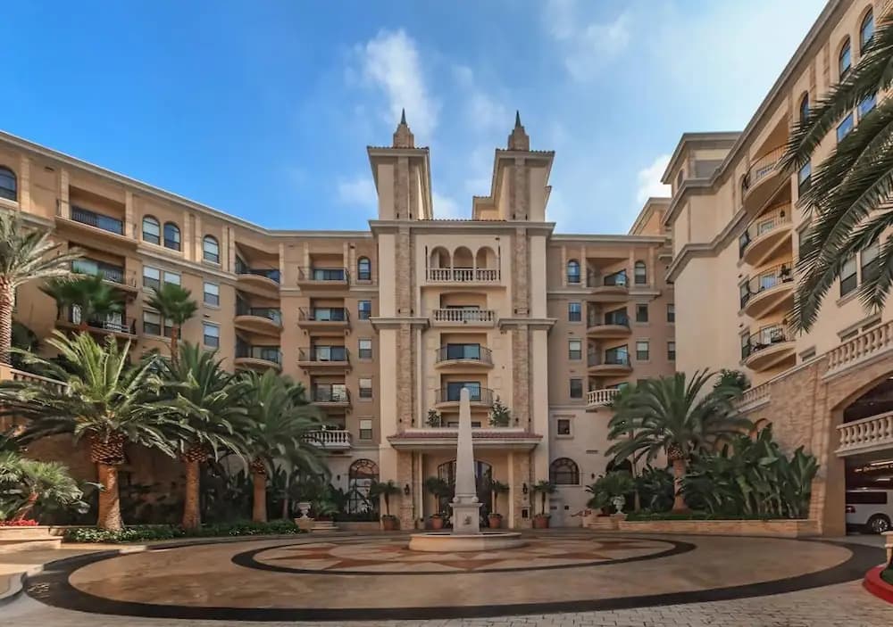 Downtown LA Artistic Apartments - main photo