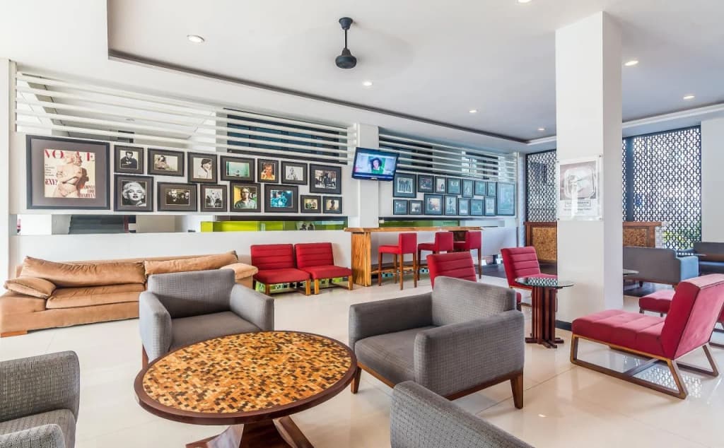 ZenRooms Kuta Beach Poppies Lane - main photo