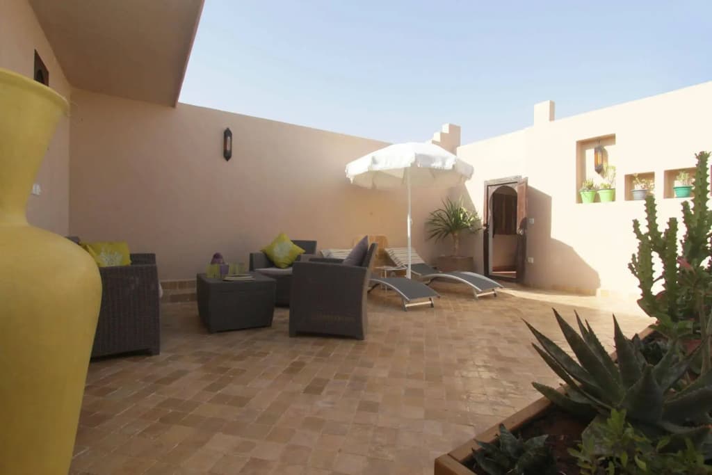Riad Massiba - photo 12