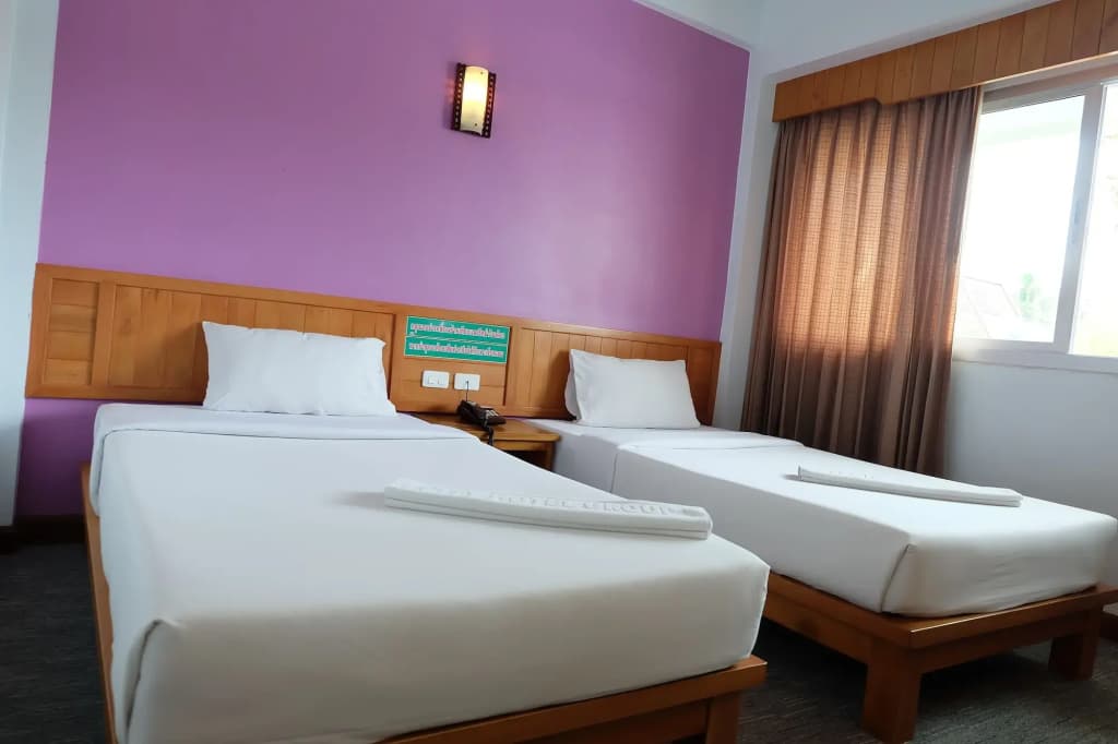 Riverside Hotel - photo 2