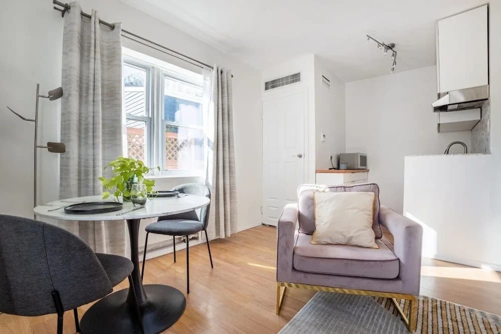 Close To Nyc! Relaxing Quiet Studio In Woodside 1 Bedroom Home by RedAwning - photo 3