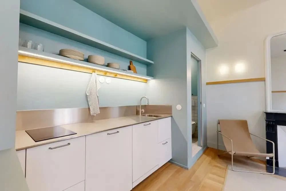 Altido Charming 2-bed Flat w Shared Spaces - photo 16