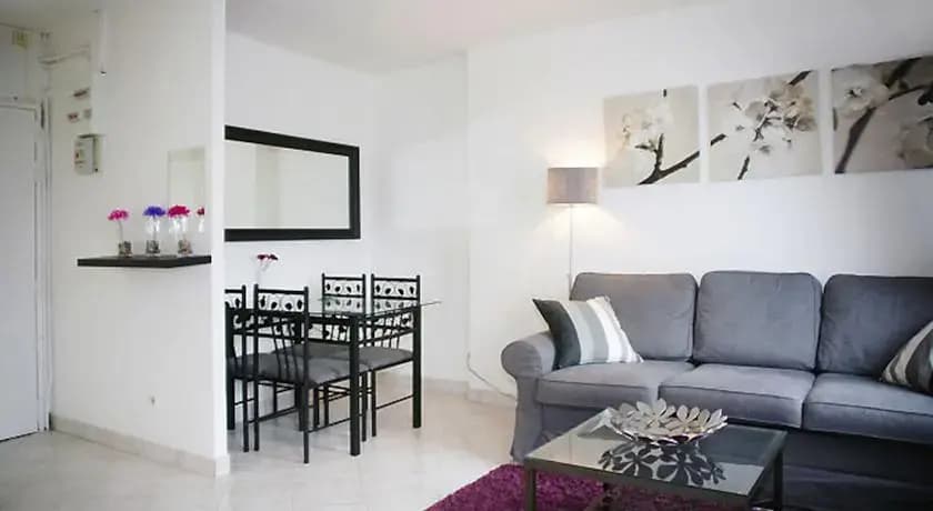 Parisian Apartment at the Foot of Montmartre - photo 3