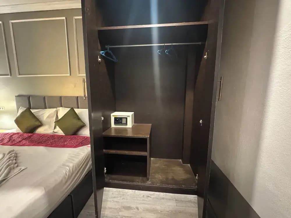 Stay At Bedroom - photo 6