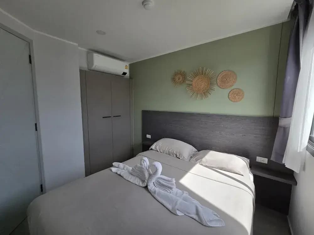 Modern Retreat 1- Bed T3-529 - photo 1