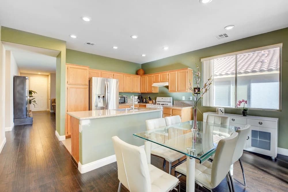 Luxurious 3BR 10min to Las Vegas Strip - photo 16