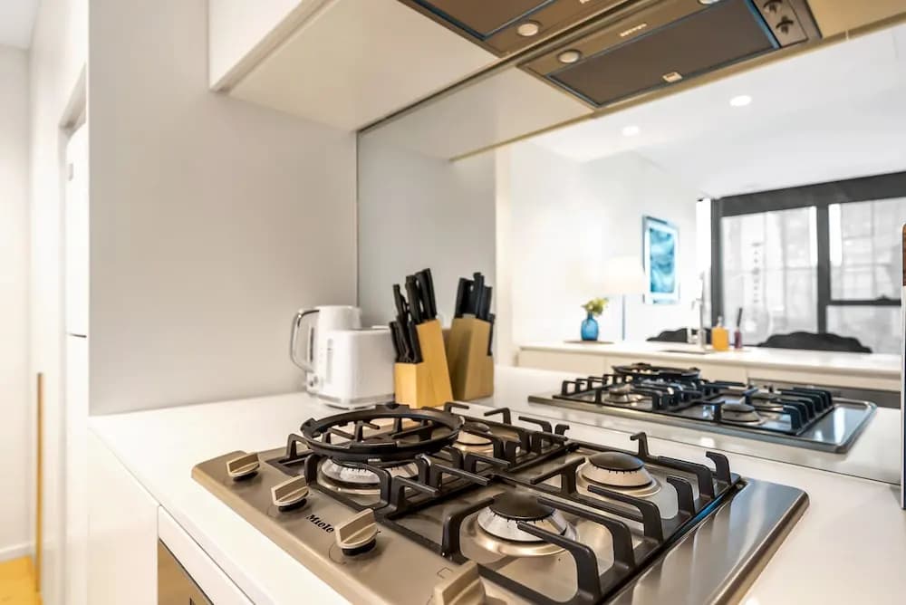 Melbourne Square Apartments - photo 21