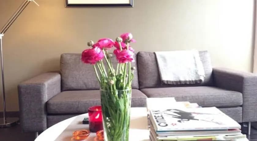 Smart & Fresh 2-Room Apartment - photo 8