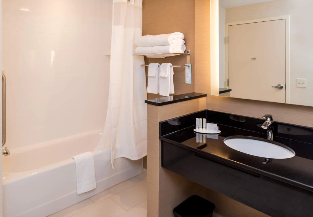 Fairfield Inn & Suites by Marriott Orlando East/UCF Area - photo 11