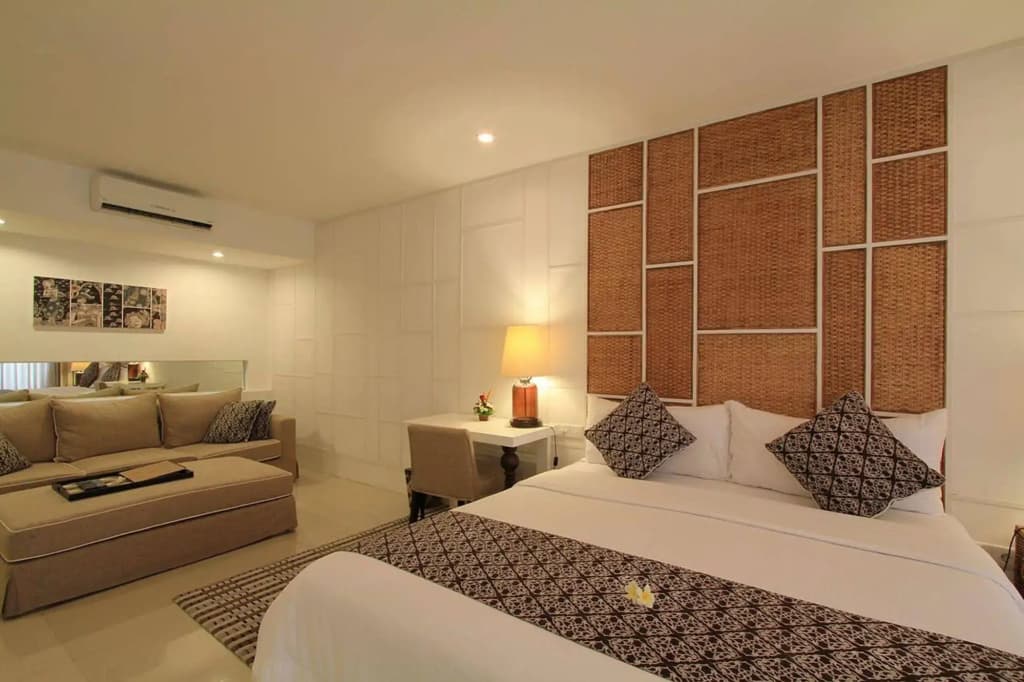 The Kanjeng Suites Villas Seminyak - photo 7