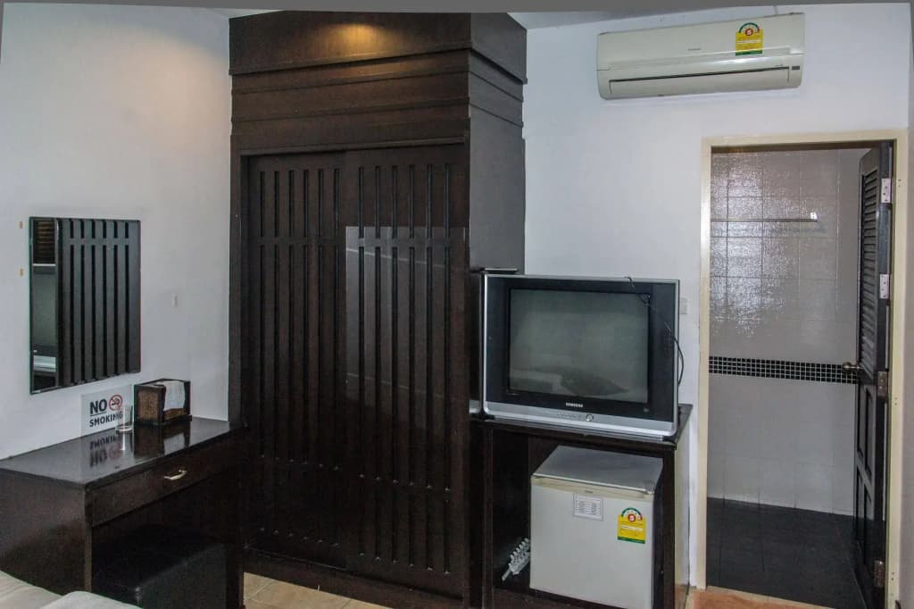 Palmyra Patong Resort - photo 3