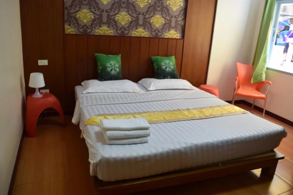 Phuket Iyh Express Hostel - photo 2