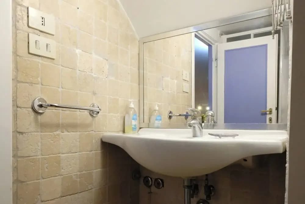 Mir Small Loft on Giulia Street - photo 17