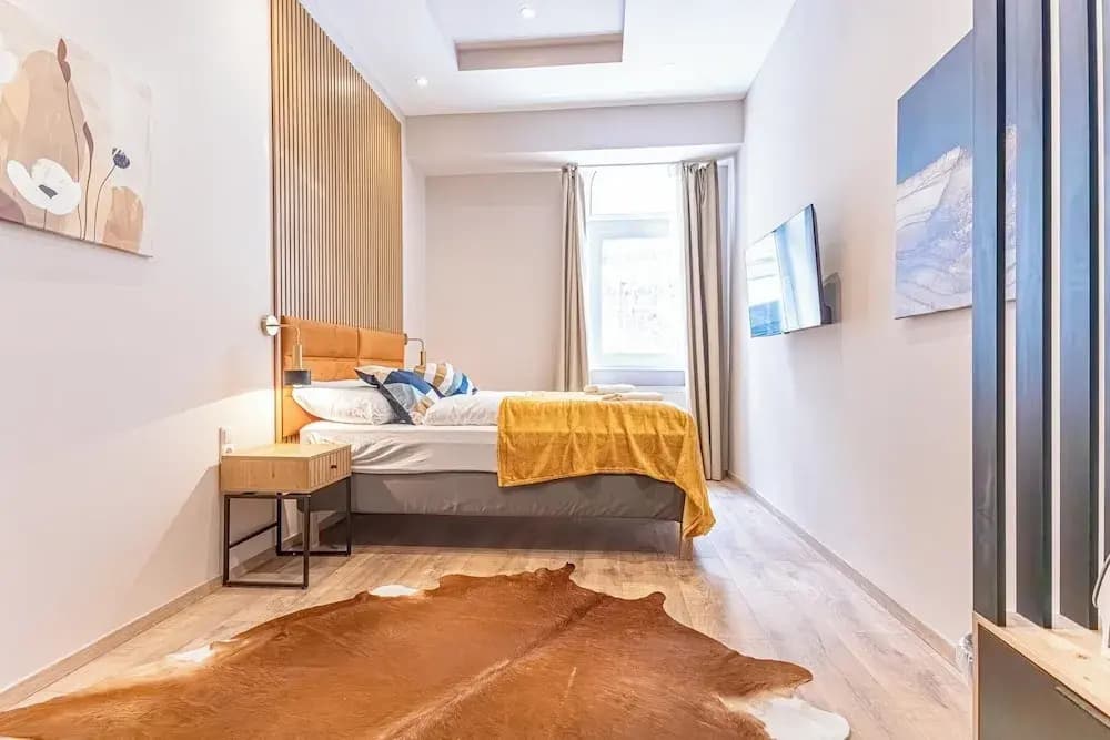 4BR Apt. for Groups 6-Min to Stadthalle - photo 41