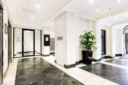 Surry Hills Fully Self Contained Modern 1 Bed Apartment (1012ELZ) - photo 9