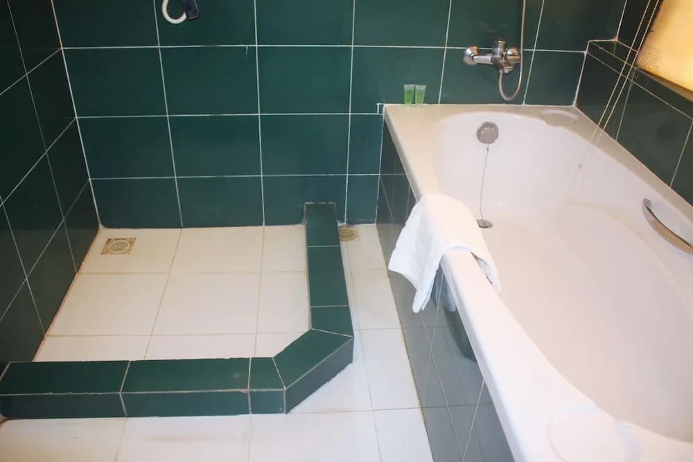 Suryavara Residence Hotel - photo 7