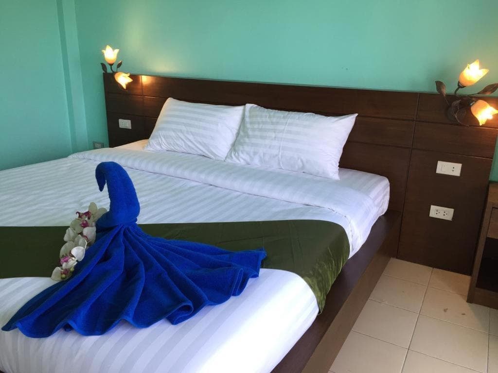 saithong guesthouse - photo 2