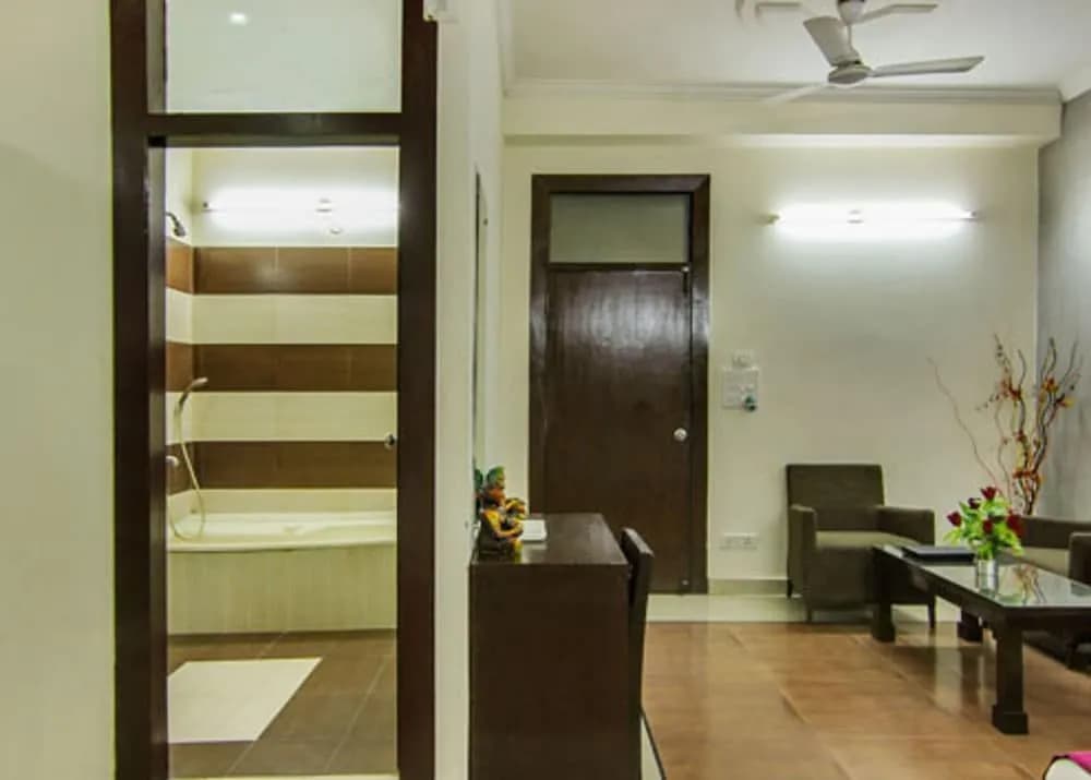 Hotel Om Paradise Near IGI Delhi Airport - photo 16