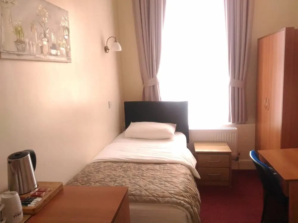 Global Lodge Hotel - photo 2