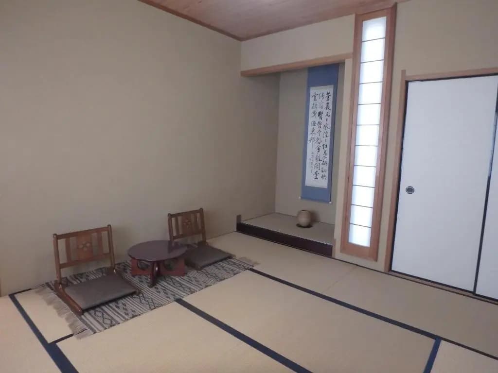 AOI Guest House - photo 8