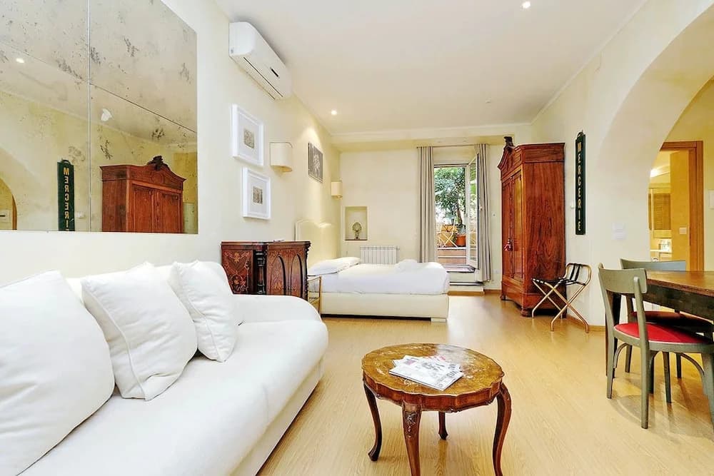 Conservatorio Studio Apartment - photo 4