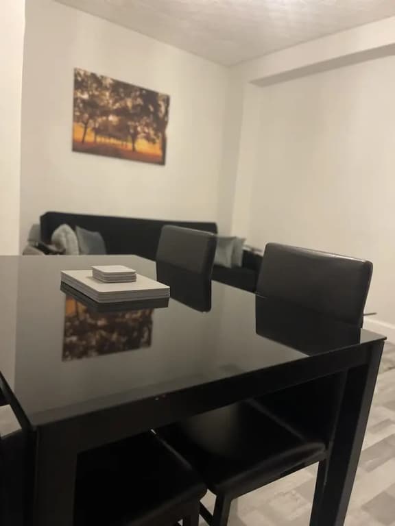 Lovely 2-bed Apartment in London - photo 10