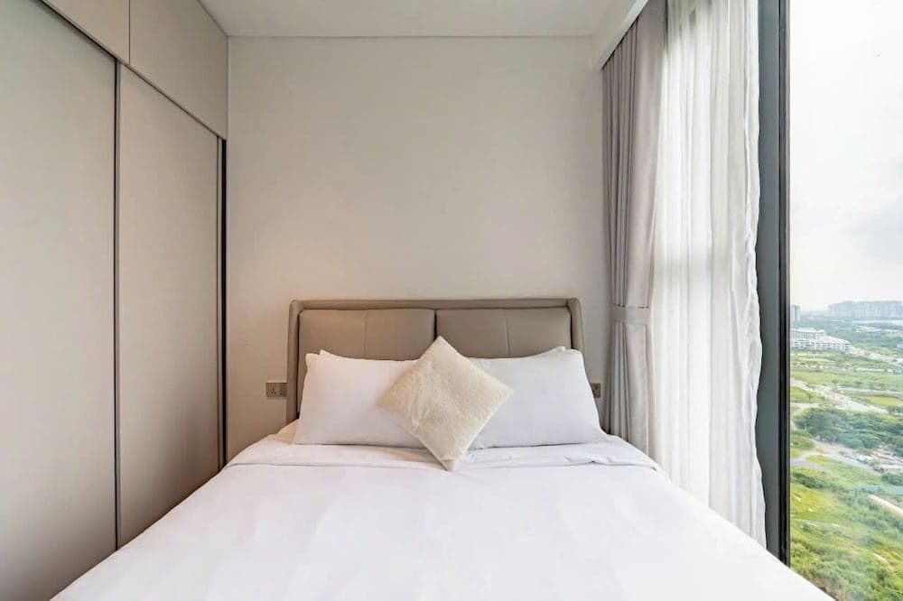 The CREST Premier Residence - photo 20
