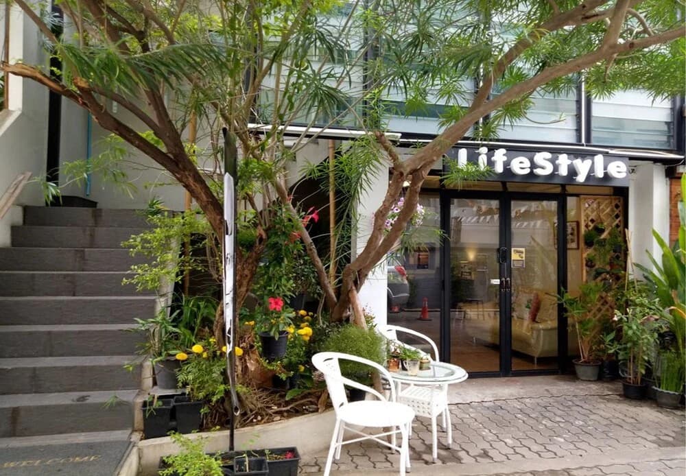 Life Style - photo 1