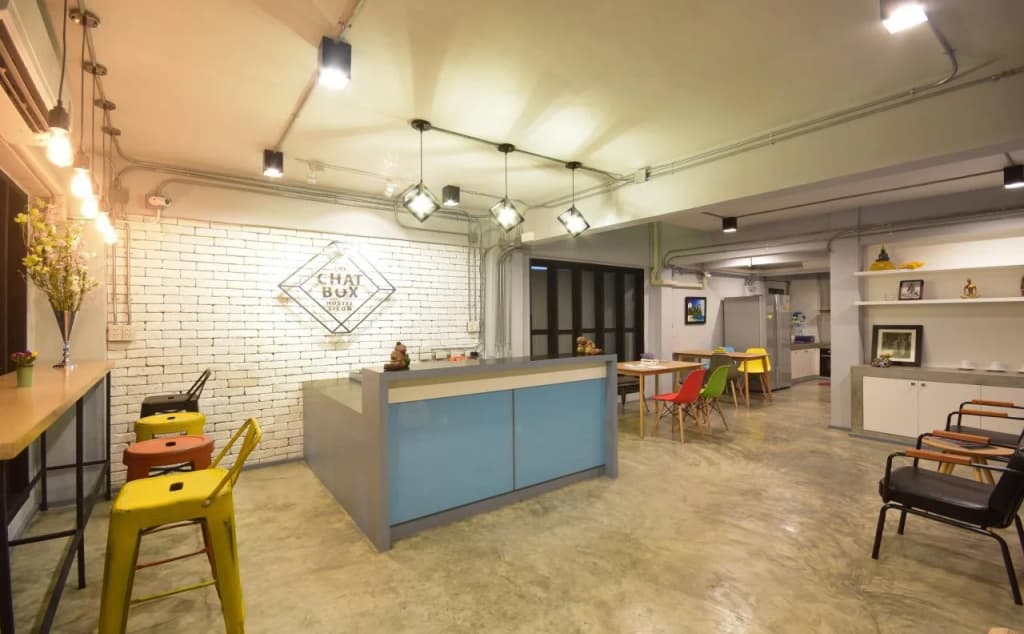 The Chatbox Silom Hostel - photo 12