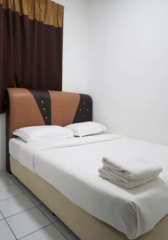 Anjung Apartment 3BR 1 - photo 3