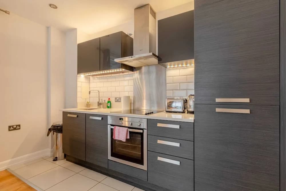 Vibrant & Inviting 1BD Flat, Heart of Haggerston! - photo 13