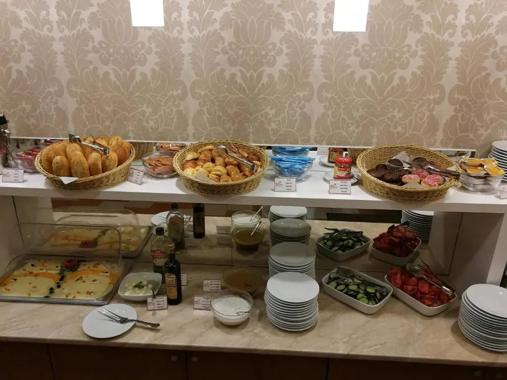 Six Inn Hotel - photo 12