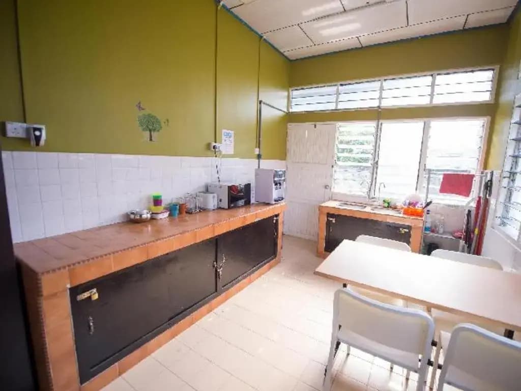 Kemaman Lodge & Cafe - photo 17