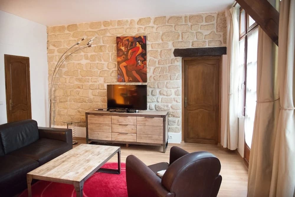 Apartment With one Bedroom in Paris, With Wonderful City View, Furnish - photo 2