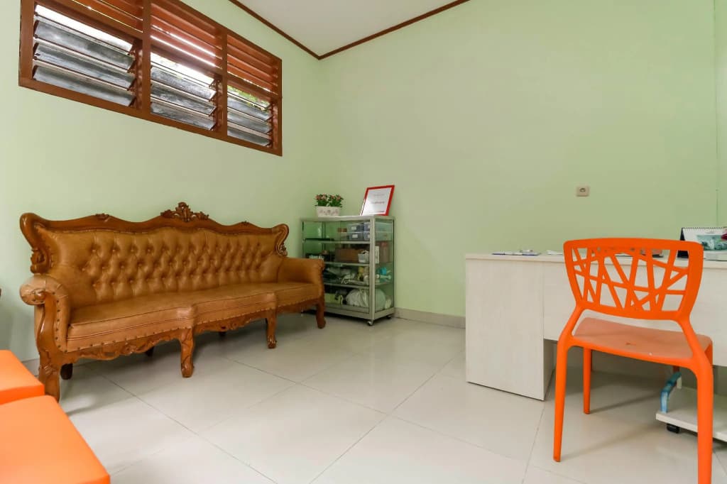 RedDoorz Plus @ Karet Pedurenan 3 - photo 11