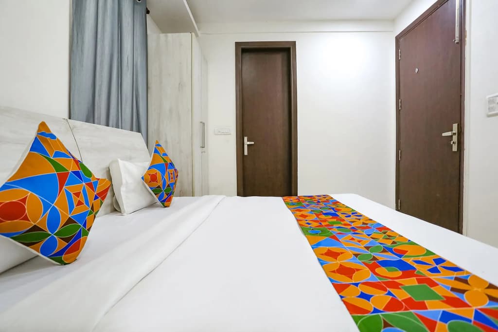 FabHotel Premium Rooms - photo 6