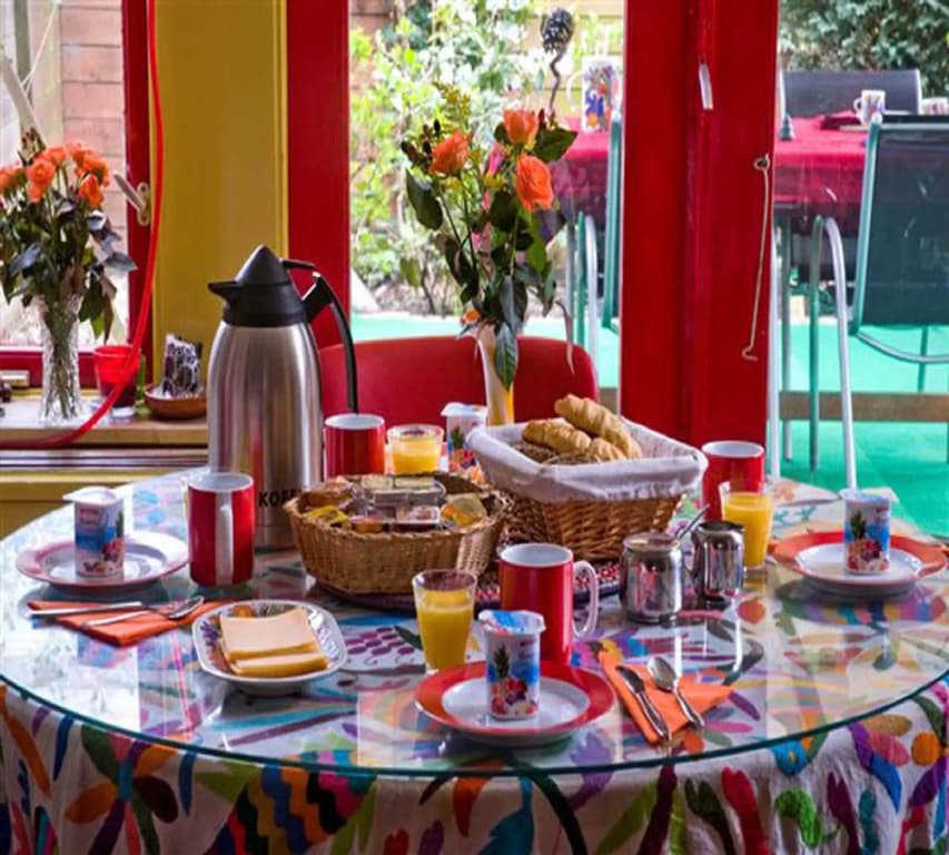 Xaviera's Bed and Breakfast - photo 14