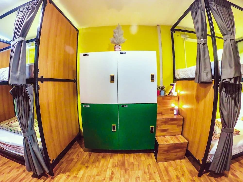 ZZZ Hostel - Don Mueang Airport - photo 16
