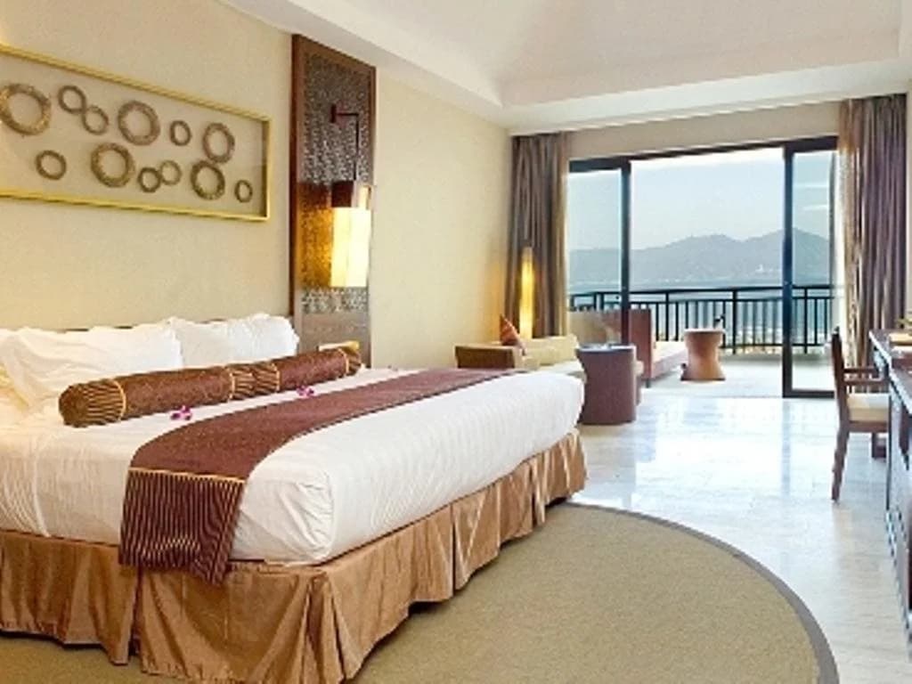 Crowne Plaza Danang by IHG - photo 6