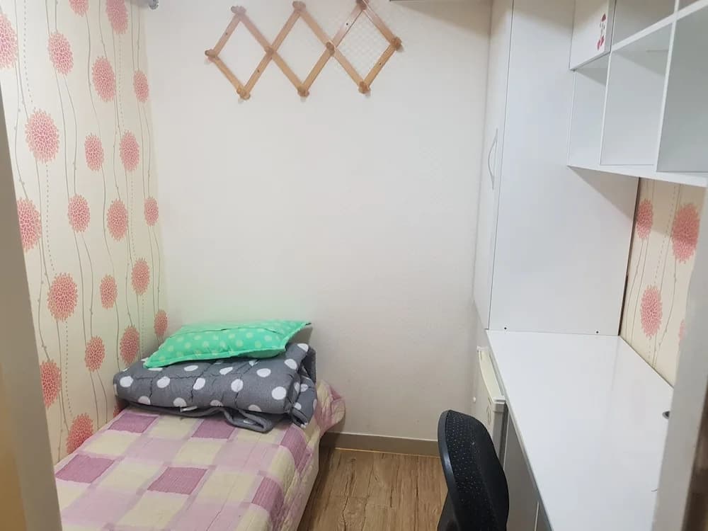 Merdiang Livingtel Single Room - photo 4