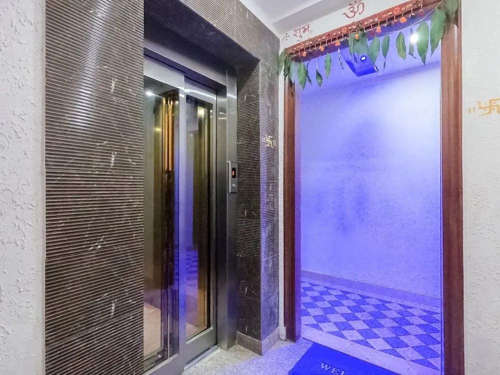 Under My Roof Luxury Apartment - photo 14