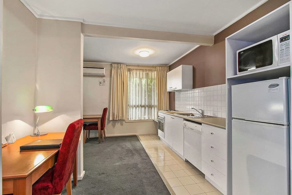Knox International Hotel & Apartments - photo 24