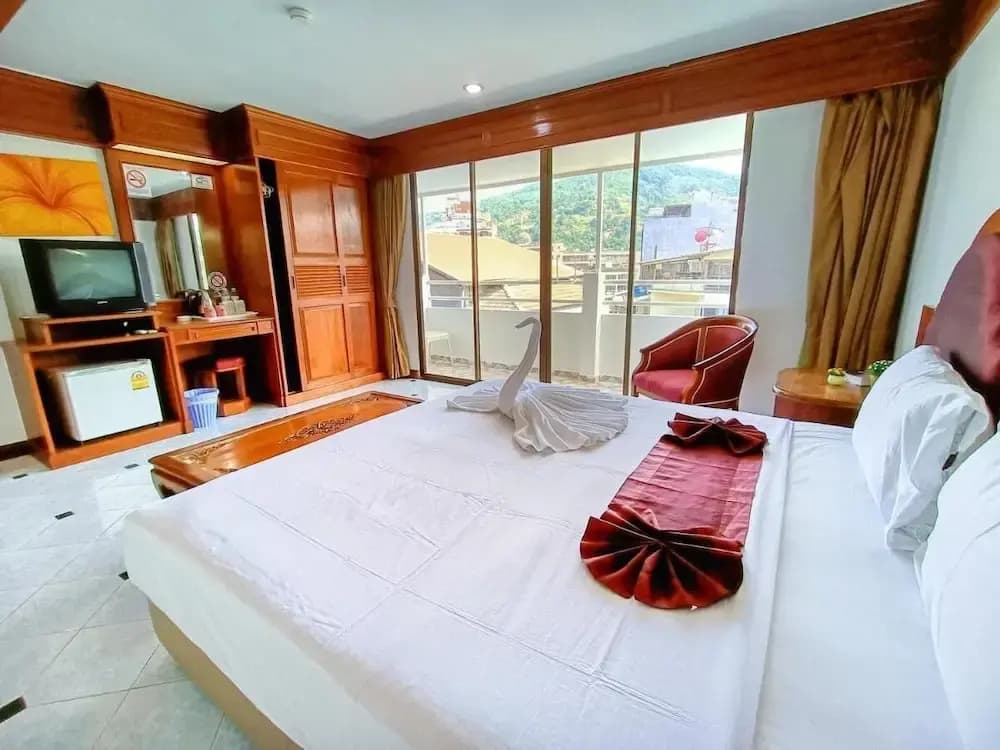 Phuket suite hotel - photo 4