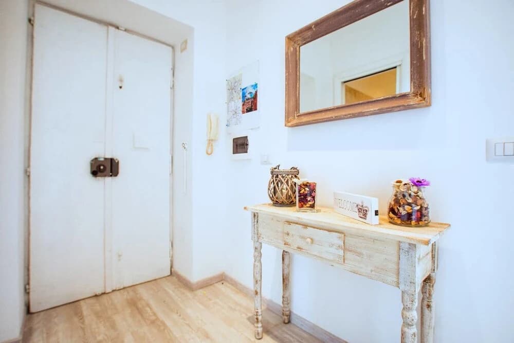 Romantic Flat With Large Terrace Close to S. Peter - photo 2