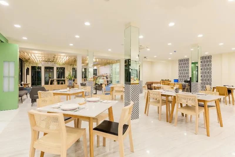 Ozone Hotel Bangkok - photo 12