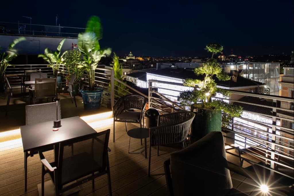 U-Visionary Roma Hotel - photo 14