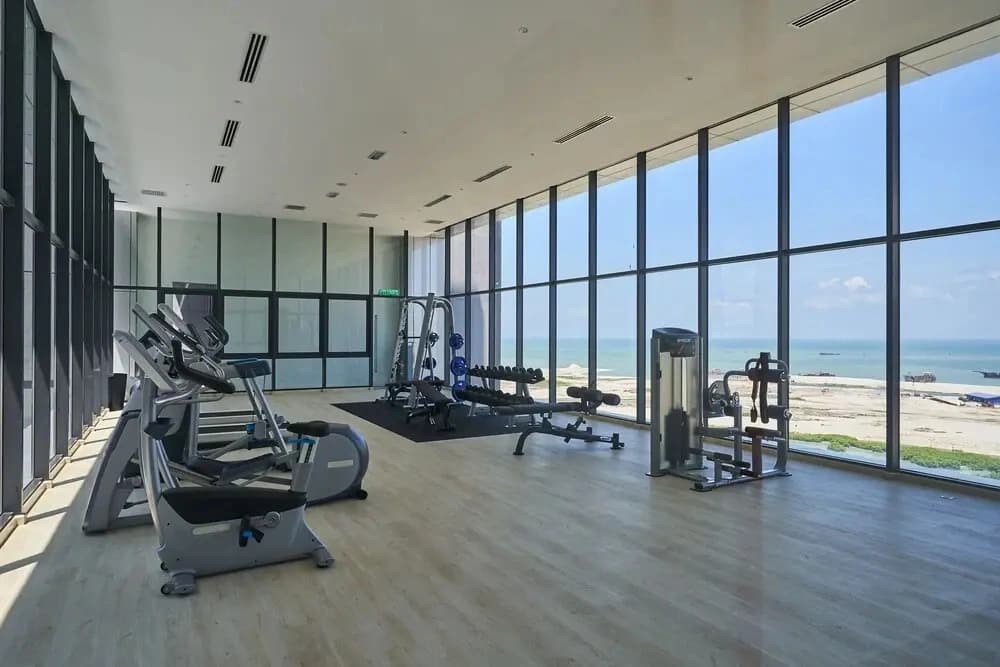 OYO Home 935 Breathtaking Studio Imperio Residence - photo 16